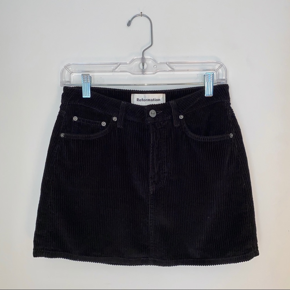 Reformation Abbey Skirt in Black Corduroy EUC